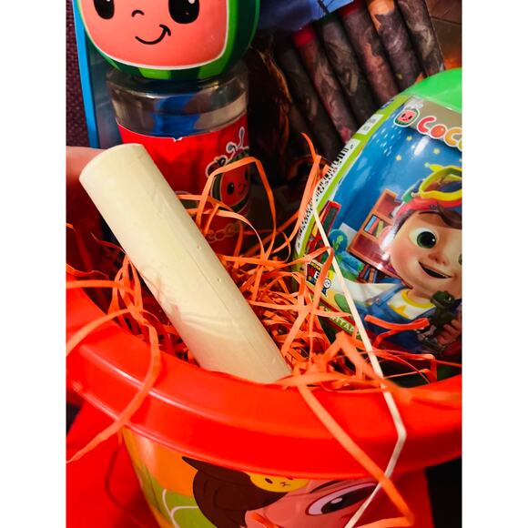 Cocomelon Easter, bundle Sand Pail with jumbo coloring book 7 piece pack and go - Picture 6 of 10